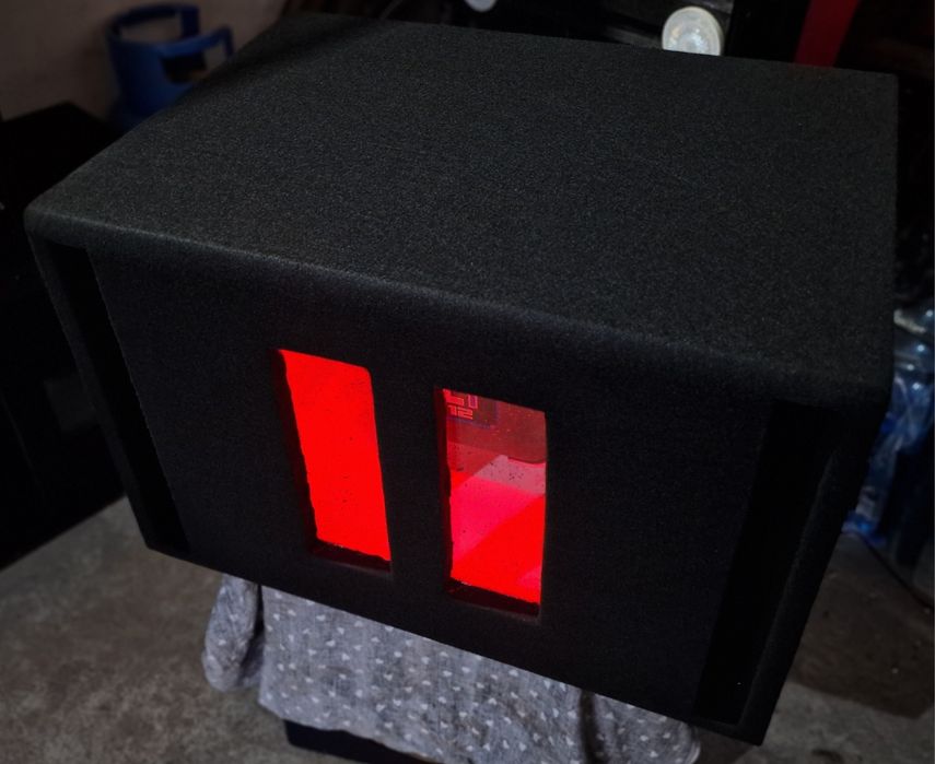 Skrzynia basowa subwoofer tuba Głośnik 30cm Kicker L7 Q-Class Bandpass