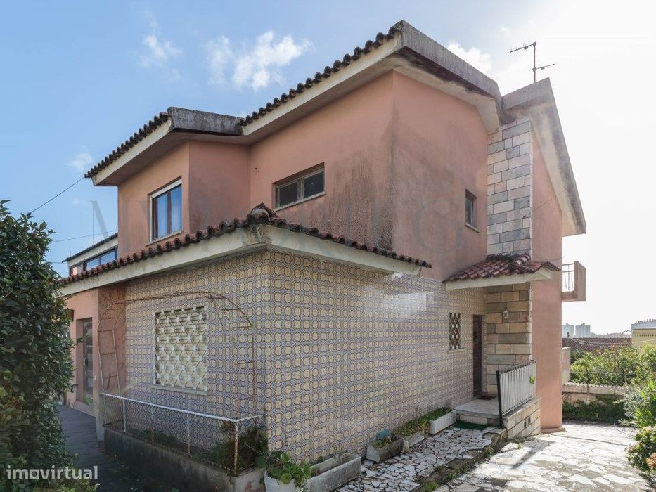 Oportunidade de Investimento Seguro: Moradia T4 em São Domingos de ...