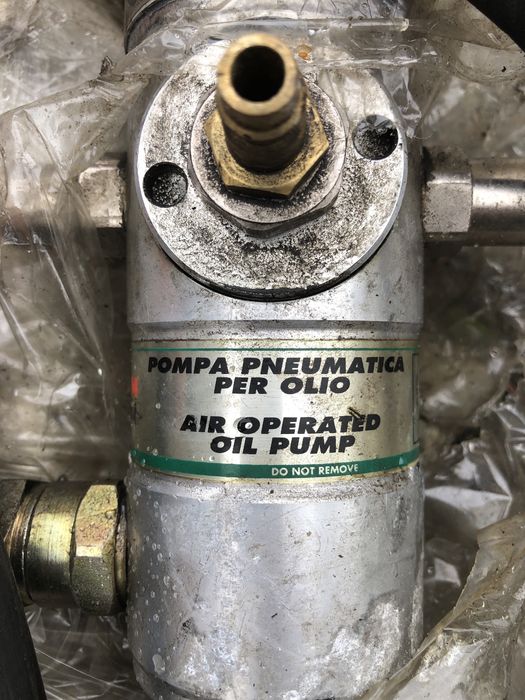 Pompa do oleju z beczki.