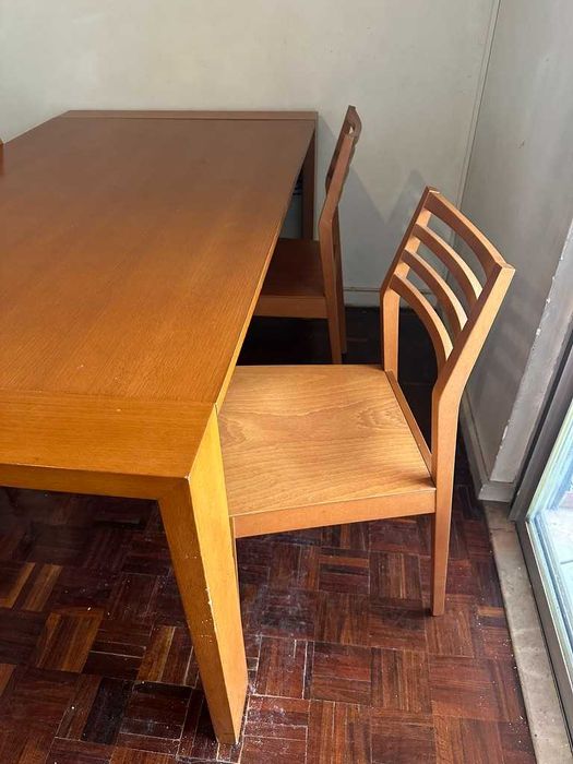 Mesa de Jantar com 4 cadeiras | Oportunidade