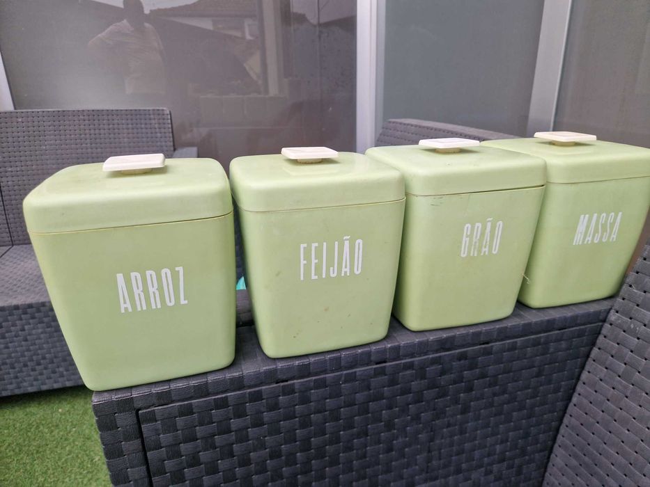 Caixas antigas para arroz massas etc