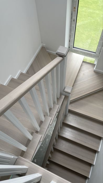 Деревʼяні сходи Обшивка сходів деревом Ясен Дуб