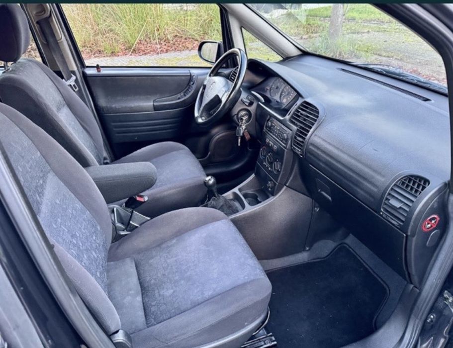 Opel zafira 2.2 dti