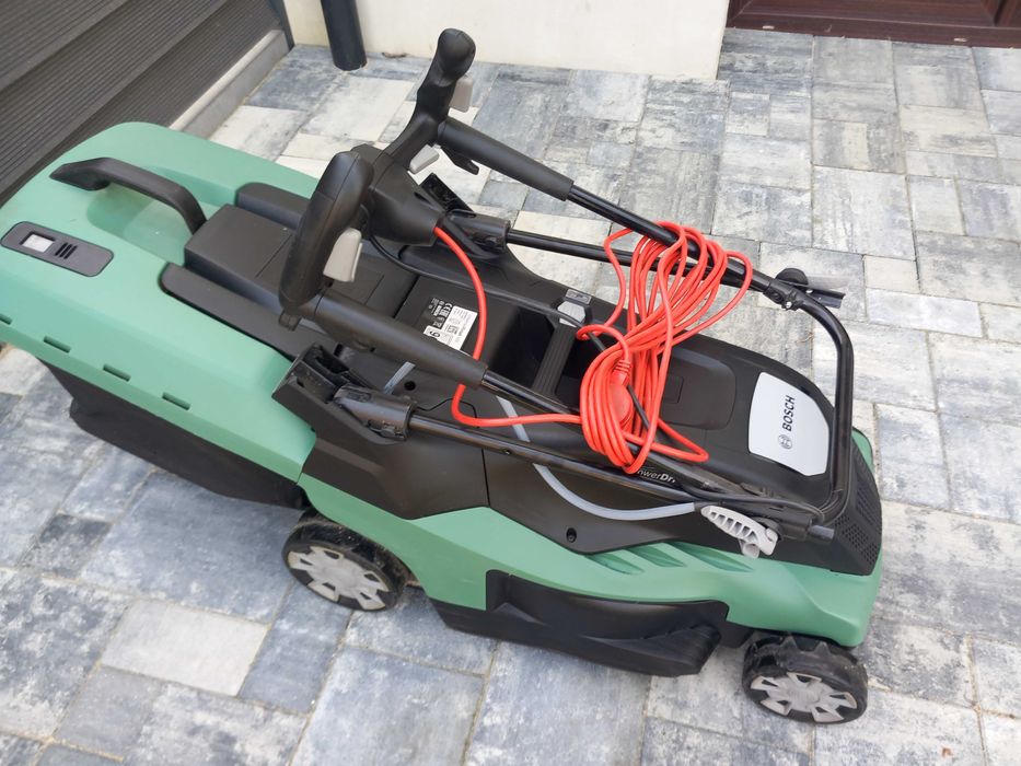 Kosiarka elektryczna Bosch Rotak 650 42 cm najmocnieksza 1700 Wat !!