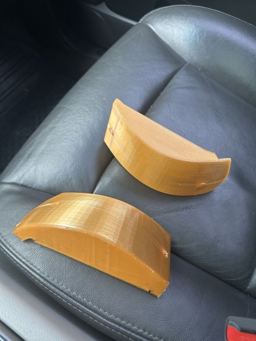 Продам скло поворотів audi 200