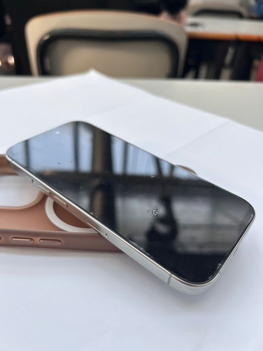 iPhone 16 pro em excelente estado