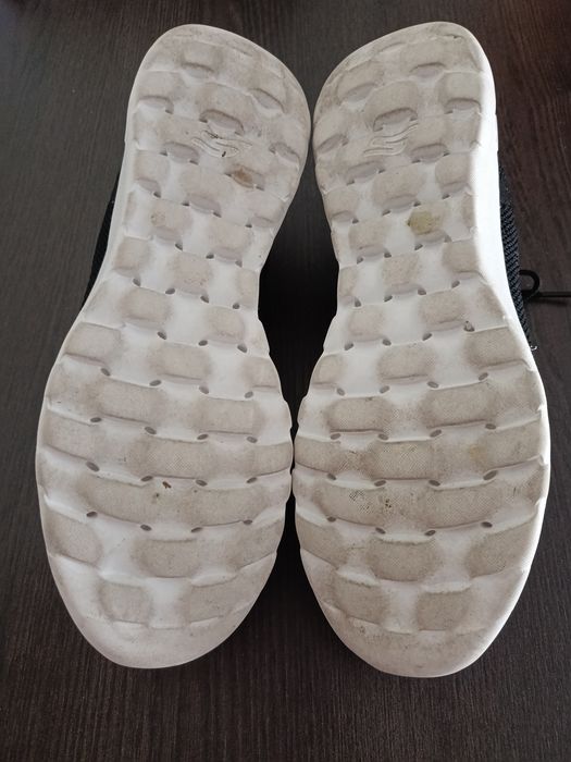 Tenis Skechers 42