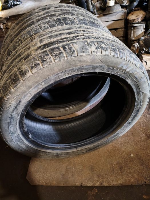 Шини 225/50 r17 літо 21 рік.