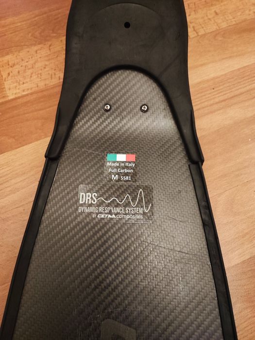 Barbatanas de carbono Cetma Mantra