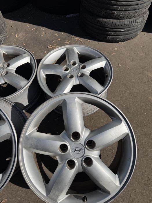 Диски 4 шт R 17 5/114 Hyundai Оригінал .