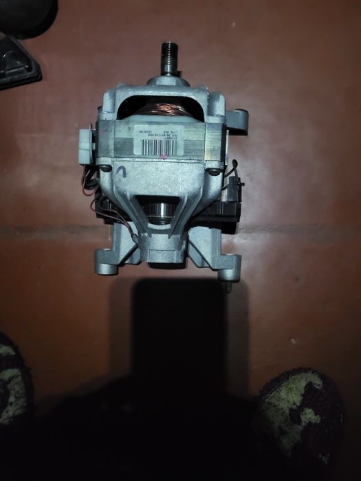 Запчастини до пральної машин Indesit W83T