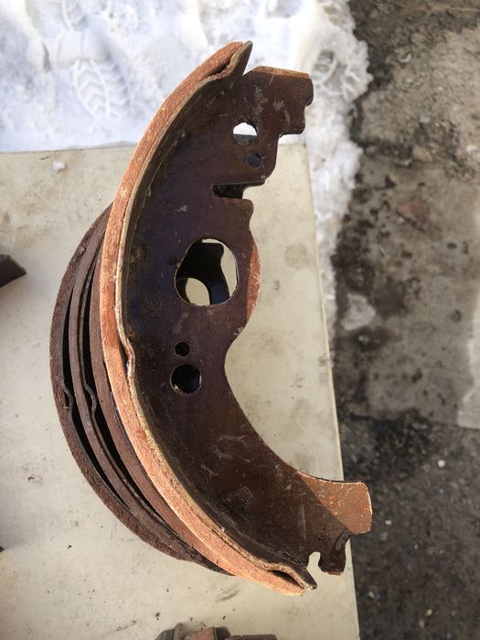 Колодки и накладки на колодки тормозные