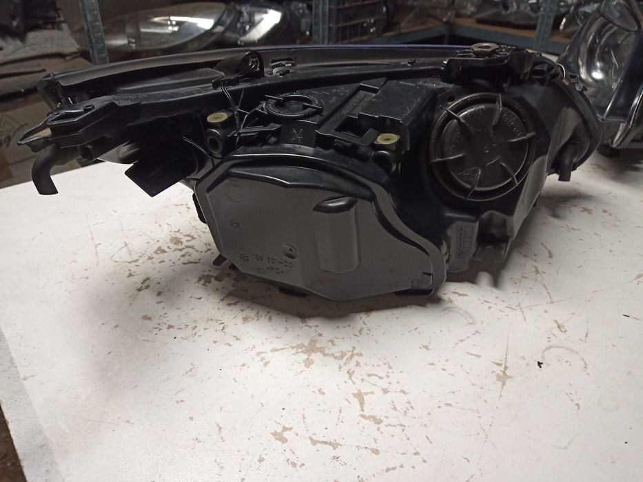 Komplet lamp BMW E60 bi-Xenon skrętny Europa