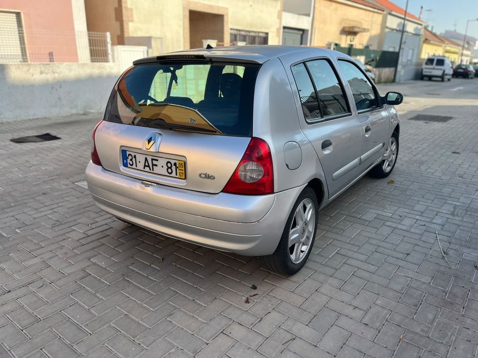Renault Clio — fotografia 4