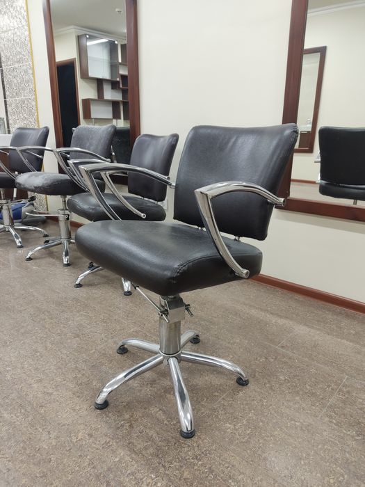 Стільчик перукарський