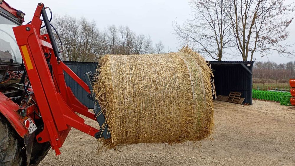 Na tuz podnośnik tur na tył ciągnika Zetor Ursus Dostawa