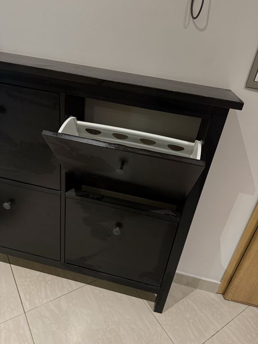 Sapateira IKEA Hemnes preta