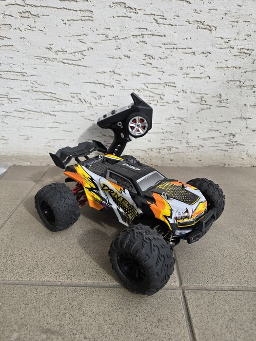 Машинка 1:16 радіокерована тюнінгована Monster Truck 70 km/h Welltoys