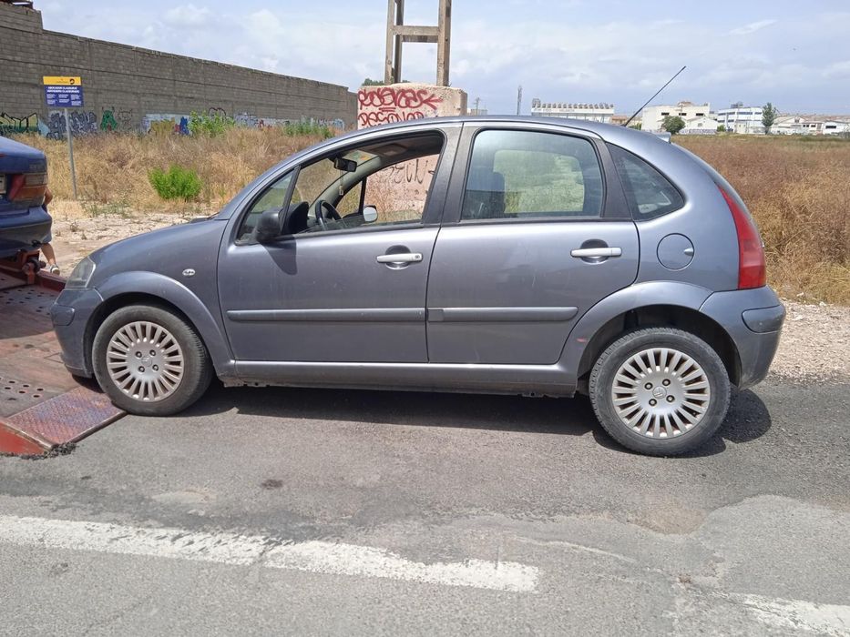 Guarda-Lamas Frente Esquerdo Citroen C3