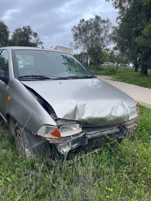 Fiat Punto 1.2 Gasolina 1998 – 300€