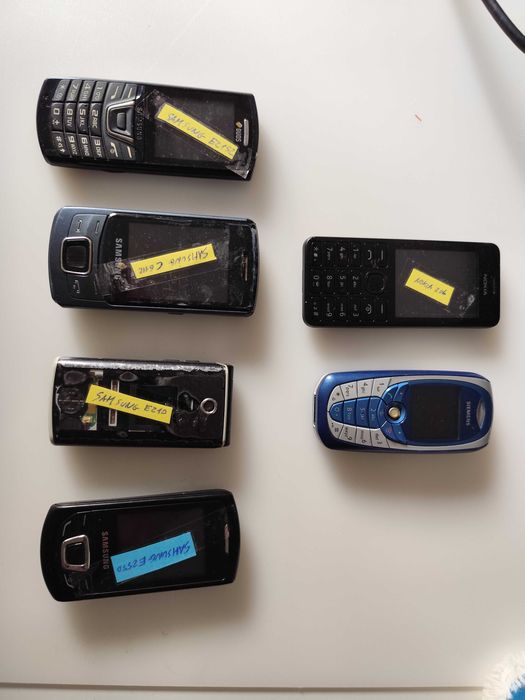 Telemóveis Velhos Samsung, Nokia e Siemens