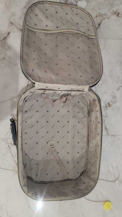 Walizka podróżna na kółkach 55/35/22