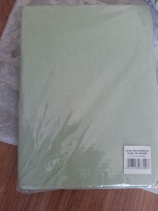 Prześcieradło niemieckie zielone 90-100x200