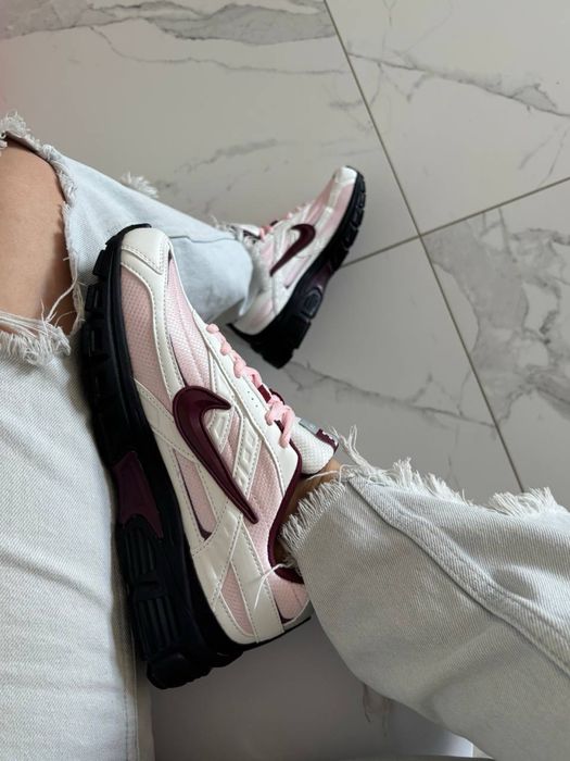 Nike Initiator Pink Black Burgundy