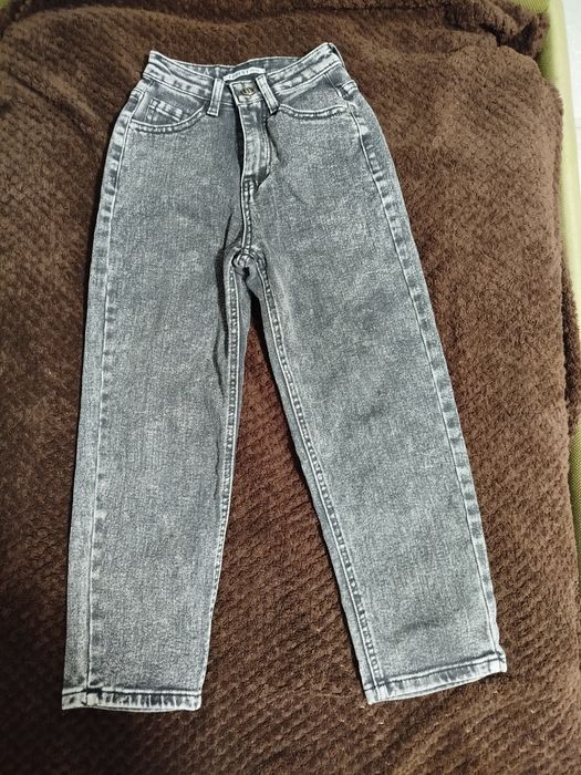 Продам дитячі джинси 122-128