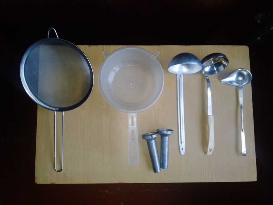 Продаються ситичка, черпаки, насадки для виробництва домашніх ковбас.