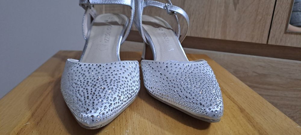 Czółenka Marco Tozzi, srebrne , wkładka skórzana,rozmiar 39