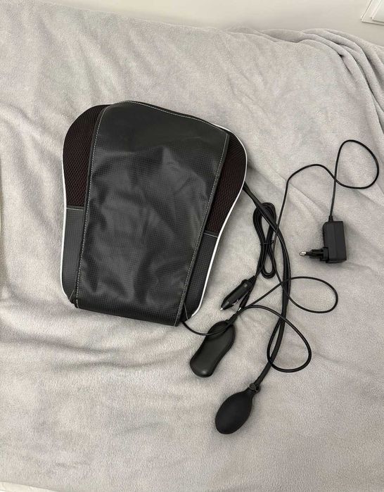 Masażer karku pleców z funkcją grzania