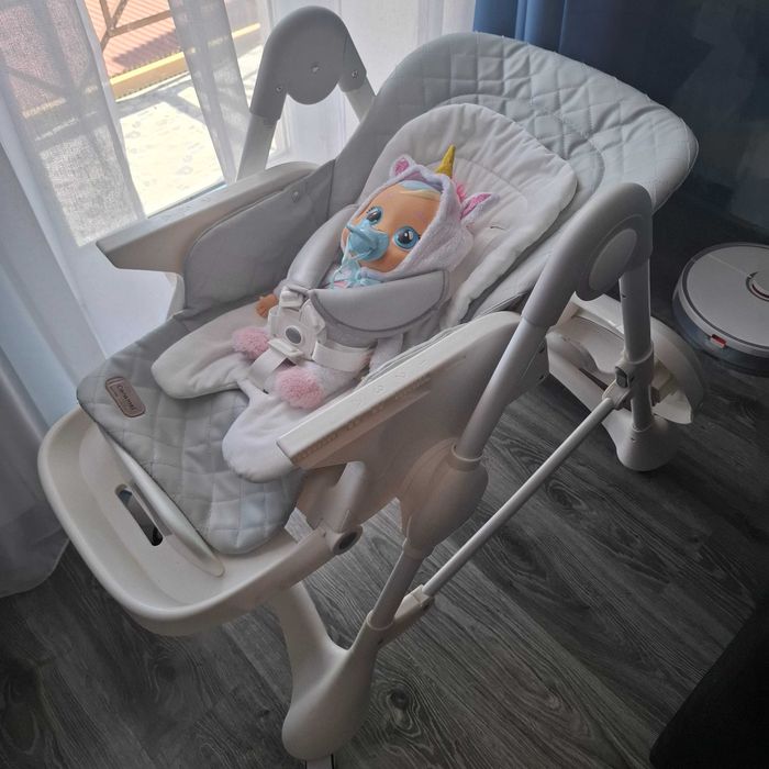 Б/у дитячий стільчик для годування Carrello