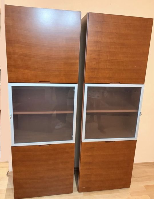 Kredens / szafka z przeszklonymi frontami