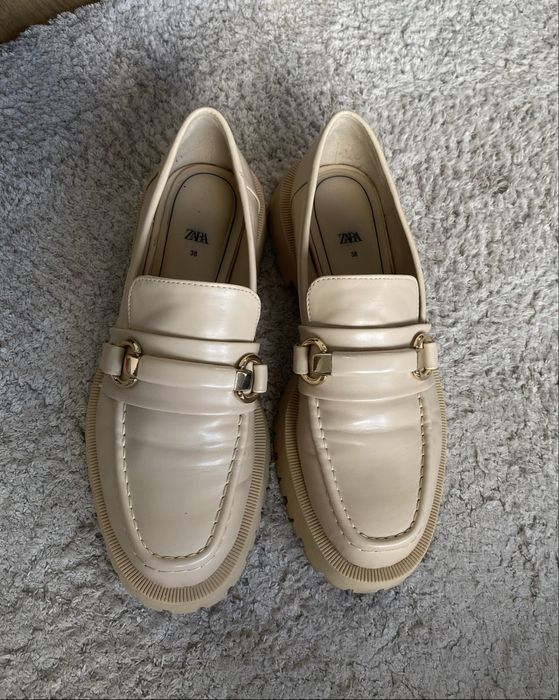 Beżowe mokasyny Zara 38