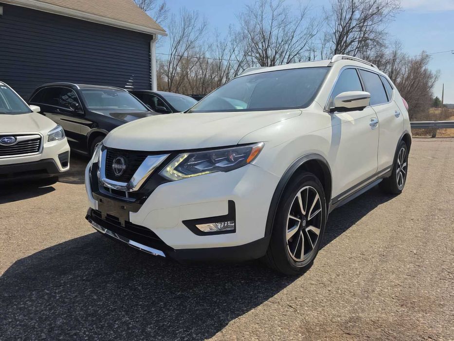 Nissan Rogue SL      2017