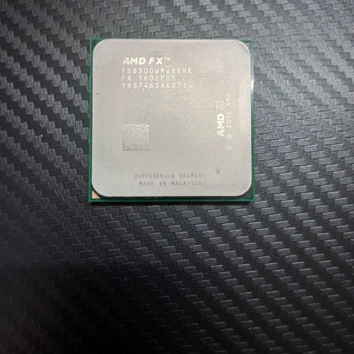 Процесор FX-8300