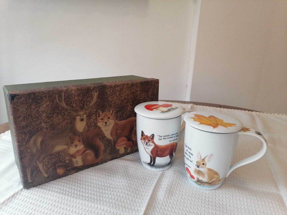 Conjunto de canecas de chá Gato Preto, bule e toalha - NOVO