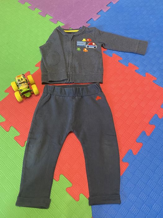 Спортивний костюм Mothercare (9-12 (80 см.)