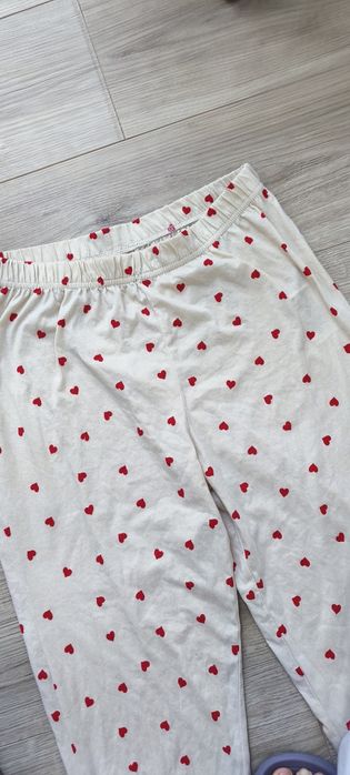 Spodnie piżamowe w serduszka