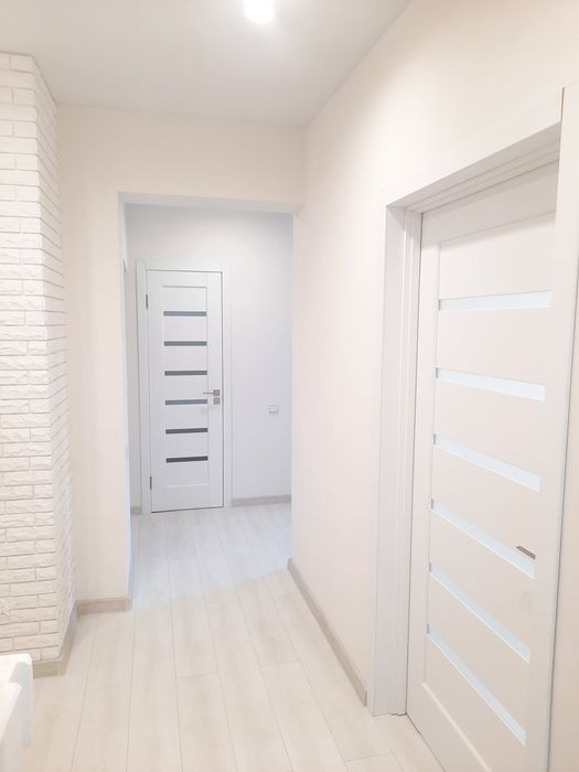 Продам 2 кв по Сертификату,VIP класса АО сталинка пр-ктСвободы 55000$