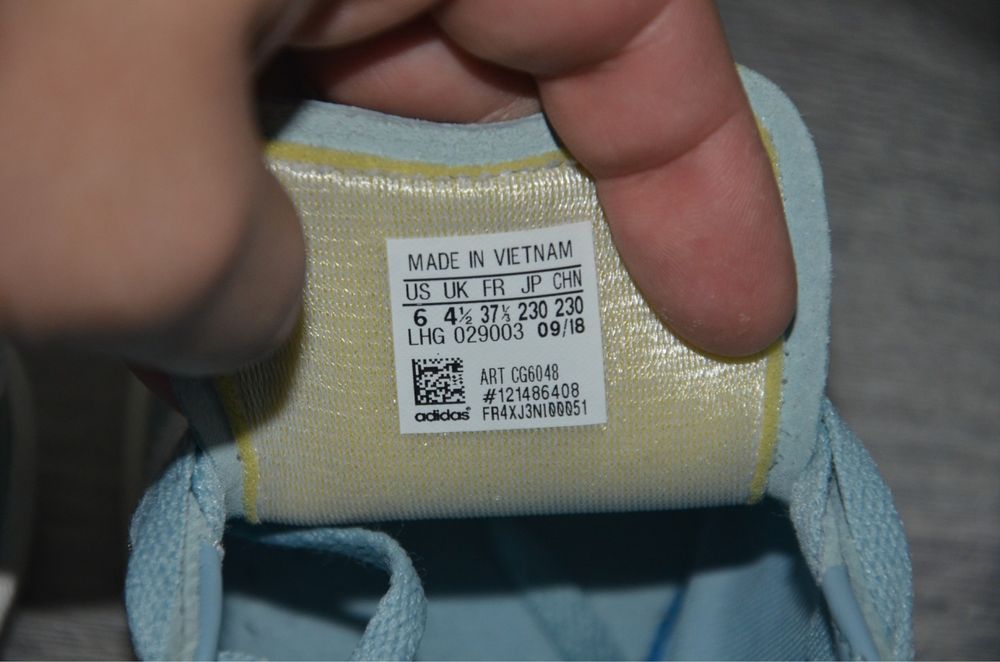 Продам кросівки Фирма ADIDAS CAMPUS