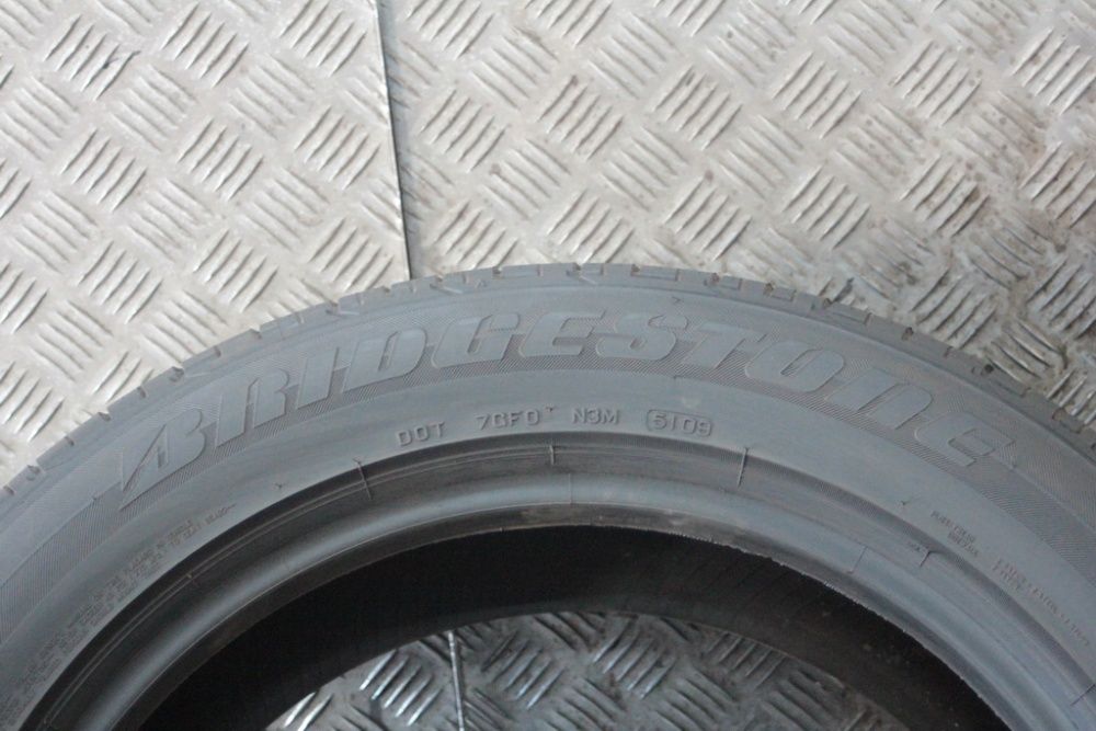 235/55/19 Bridgestone Dueler H/P Sport 235/55 R19