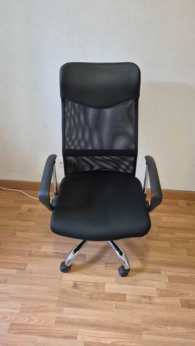 Cadeira de escritório JYSK como nova