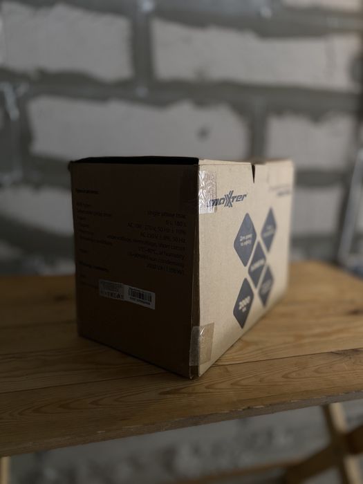 Стабілізатор напруги MAXXTER MX-AVR-D2000 (2000ВА / 1200Вт)