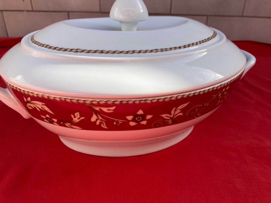 Terrina em Porcelana da marca Bonvida exclusivo para a Avon Nova