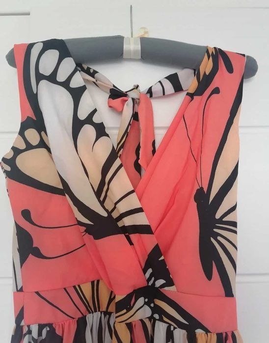 Sukienka długa w motyle