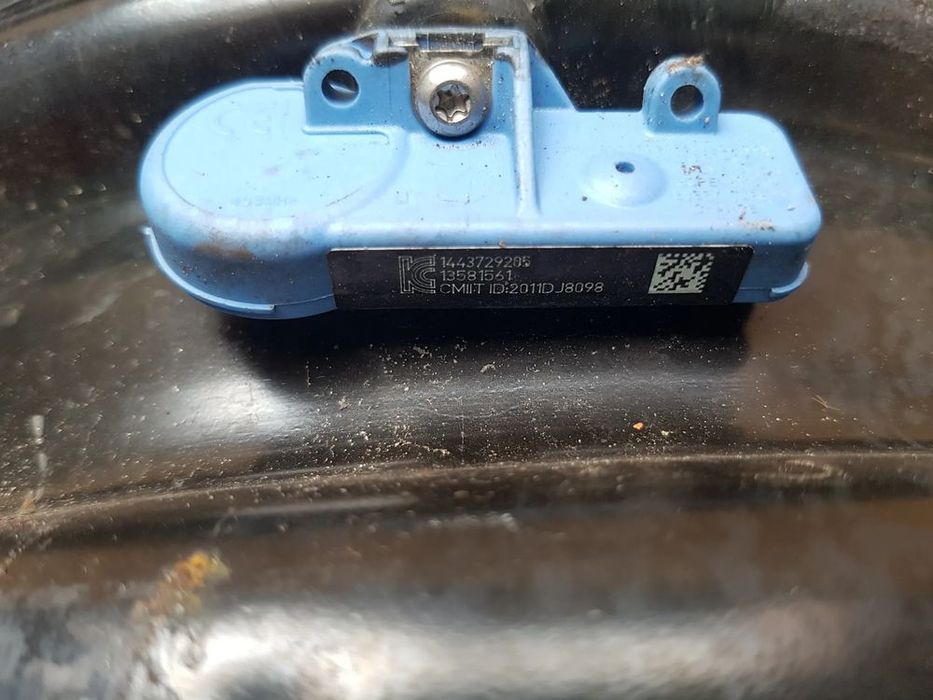 Felgi strukturalne kołpaki czujniki tpms Opel Corsa  D E Adam Fiat Gra