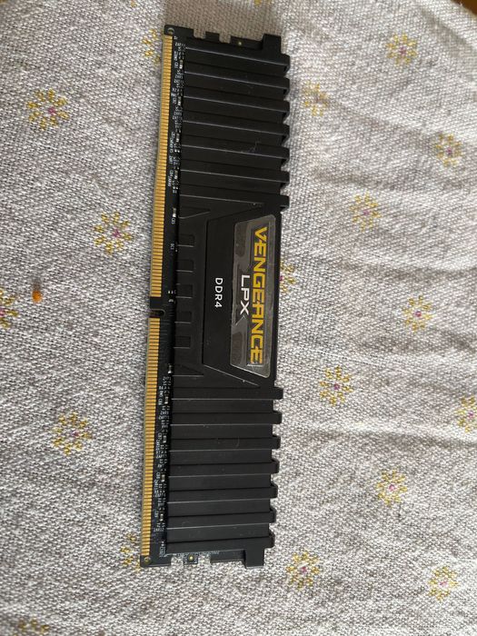 Memória Ram DDR4 2400mhz 2x8gb