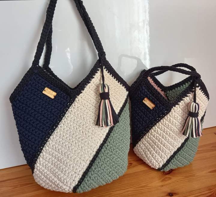 Torby że sznurka. Rękodzieło.